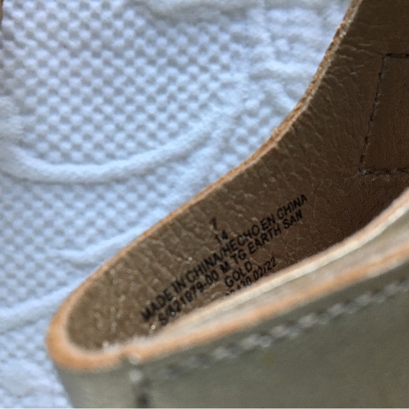 2 pairs toddler girls Velcro sandals size 7 - Picture 5 of 9